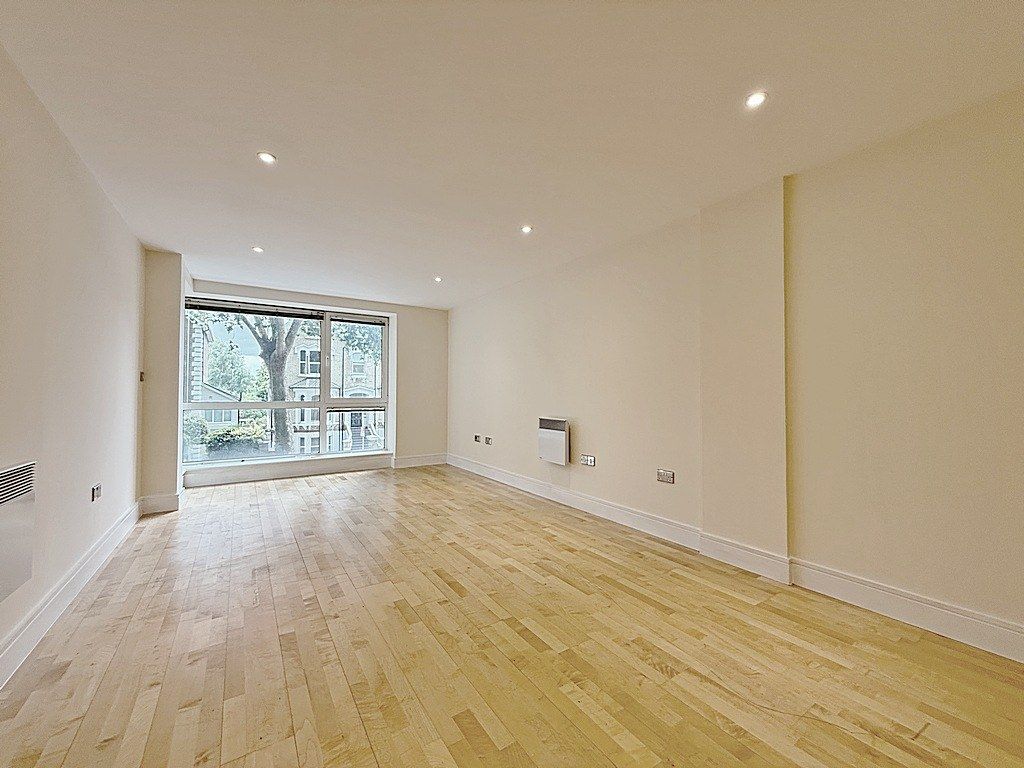 Property photo 3 of 12 Gallery