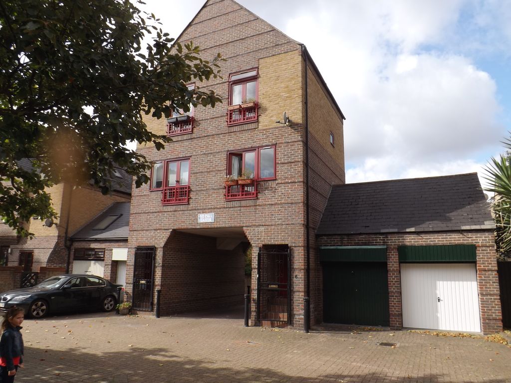 Property photo 3 of 10 213.Jpg