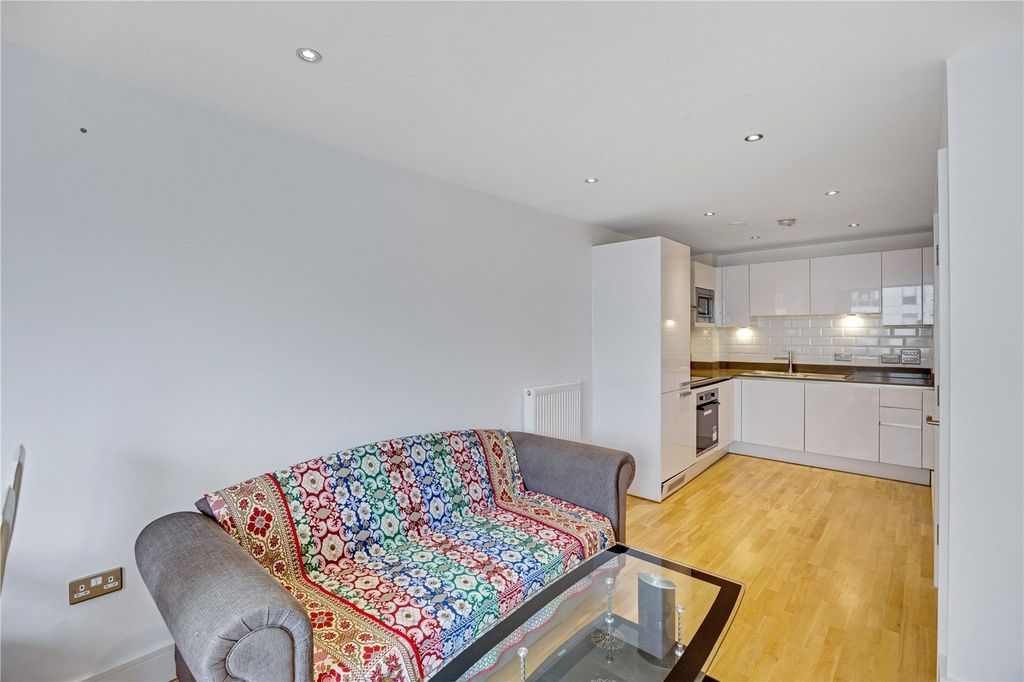 Property photo 1 of 11 Picture No. 17