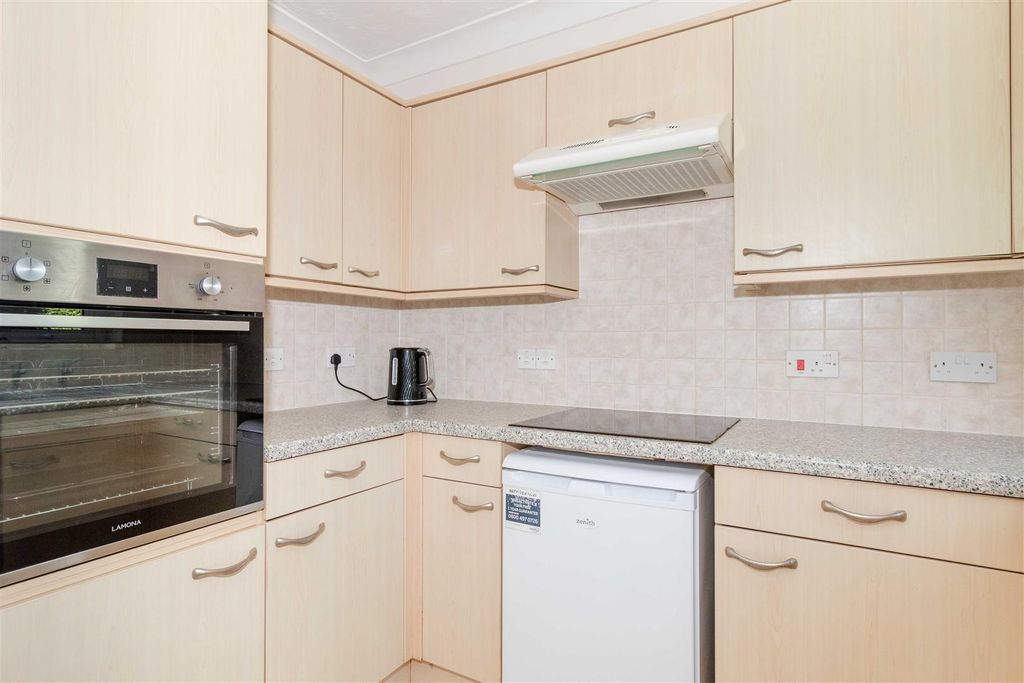 Property photo 2 of 11 Jubilee-06.Jpg