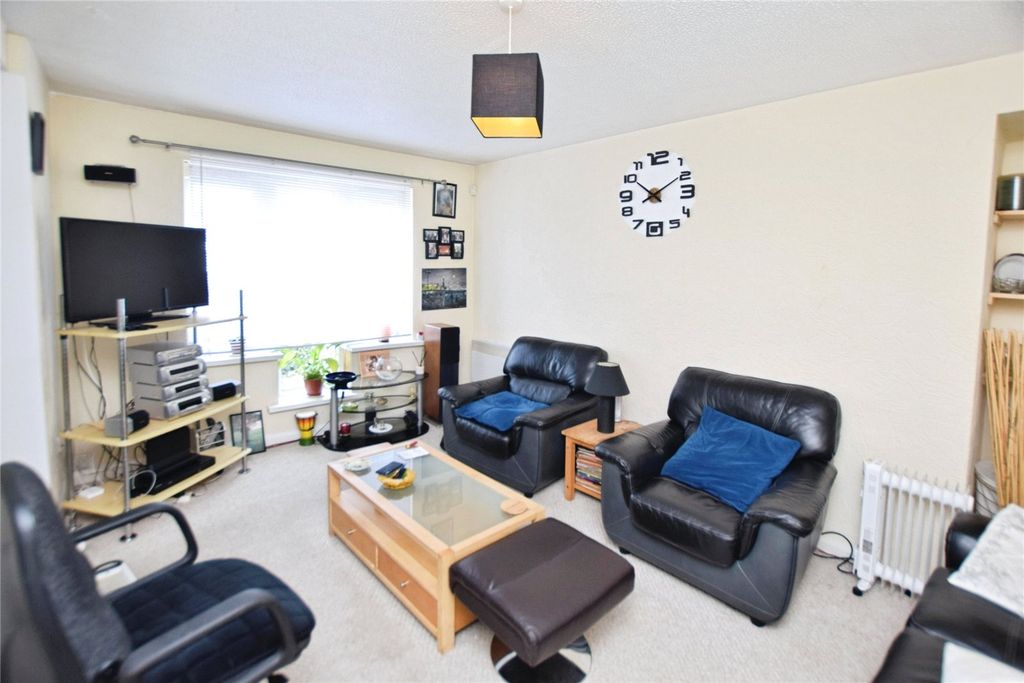 Property photo 2 of 8 Picture No. 01