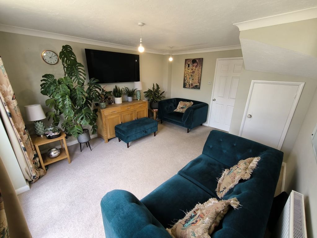 Property photo 3 of 9