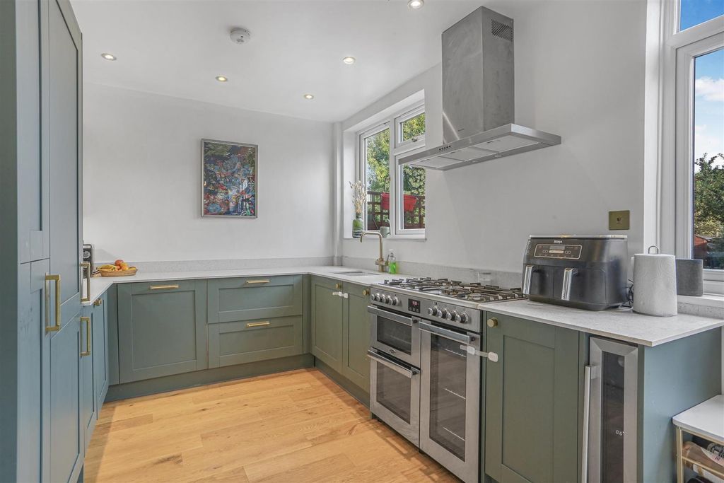 Property photo 3 of 26 1555310845 - 12.Jpg