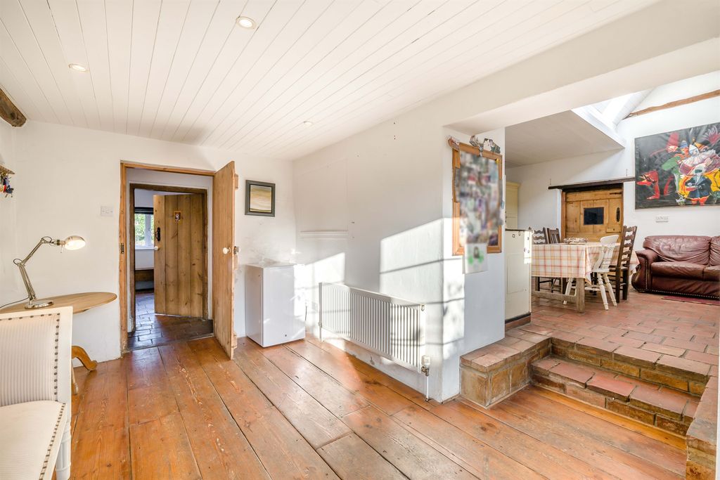 Property photo 3 of 16