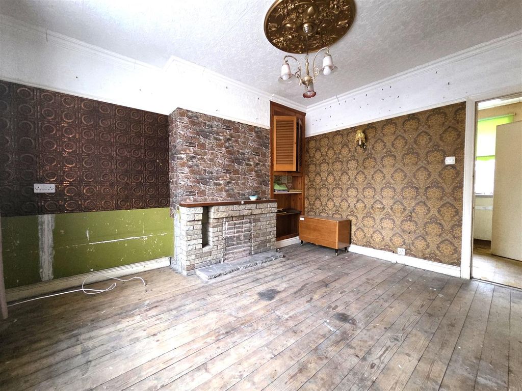 Property photo 2 of 12 Living Room