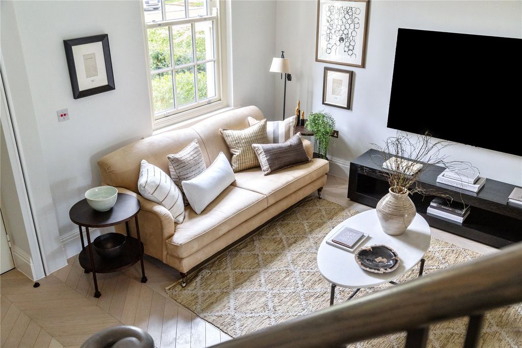 Property photo 3 of 20 Showhome