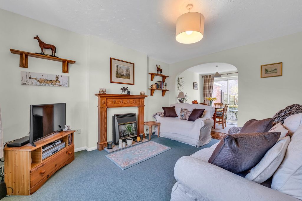 Property photo 2 of 16