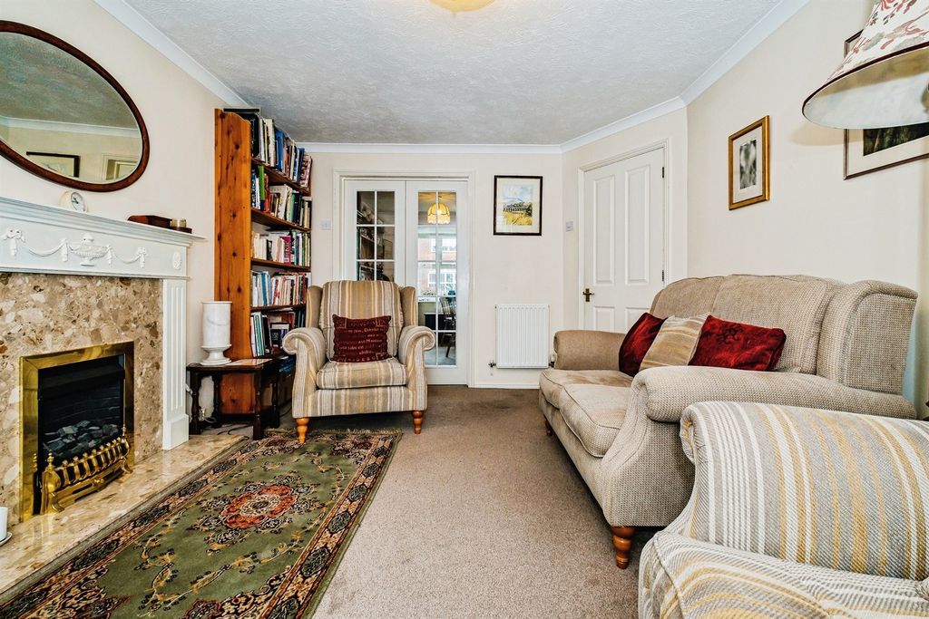 Property photo 3 of 18