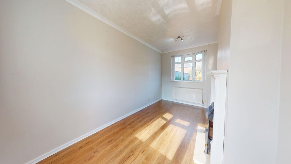 Property photo 3 of 20 4964086