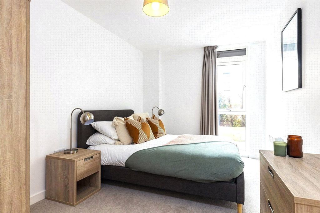 Property photo 3 of 10 Bedroom 1