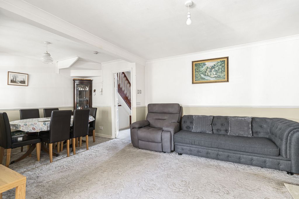 Property photo 3 of 20