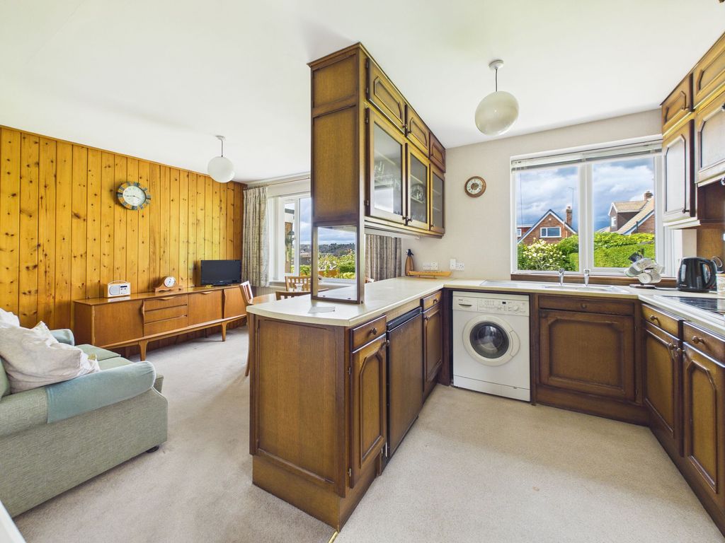 Property photo 2 of 21 Dining Kitchen