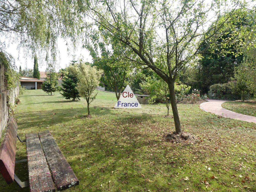 Property photo 2 of 10