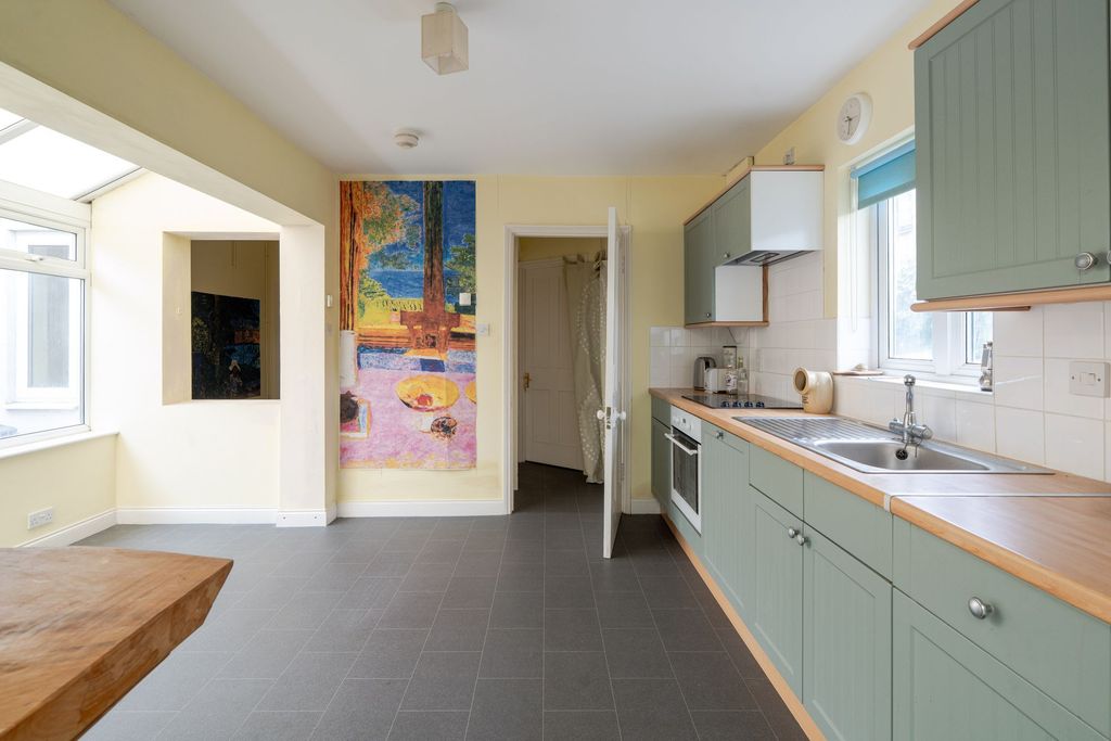 Property photo 2 of 16 Kitchen/Dining