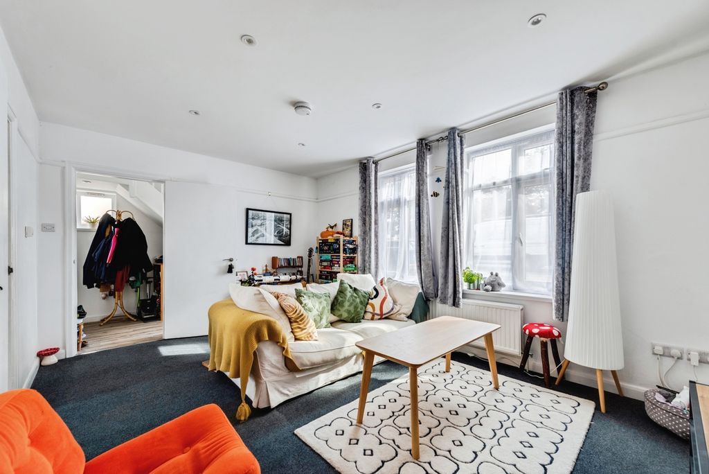 Property photo 3 of 15 Pbox-Img.Jpg