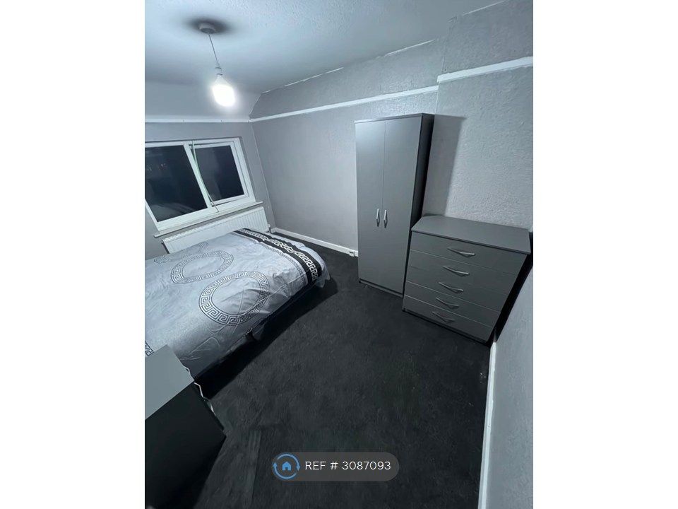 Property photo 1 of 3