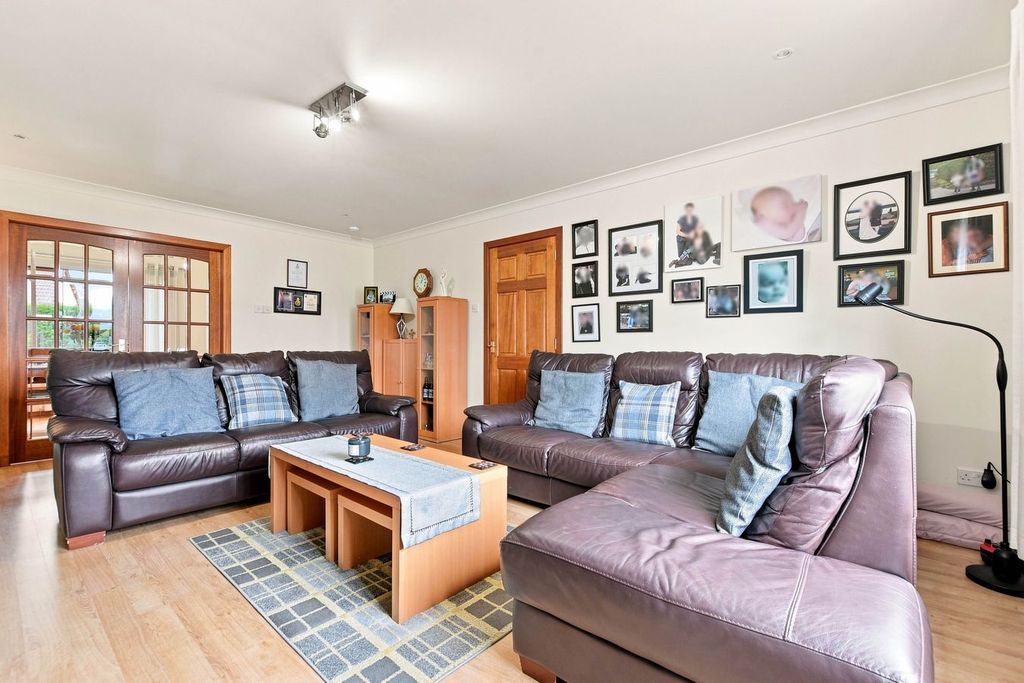 Property photo 3 of 22