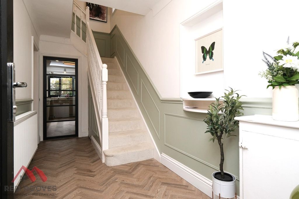 Property photo 3 of 26 Hallway