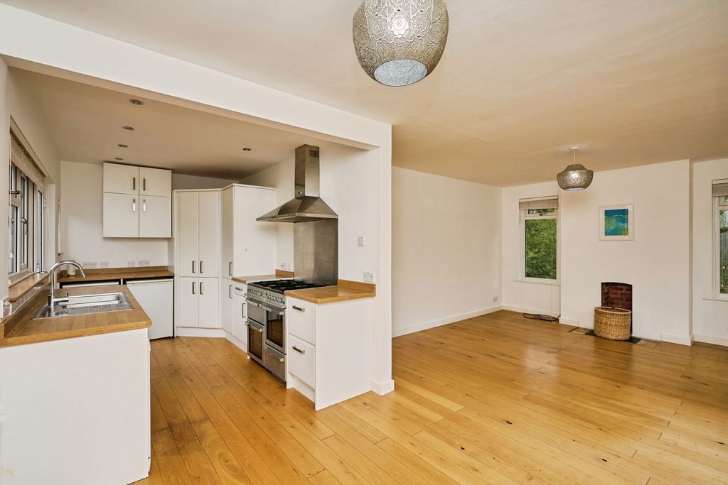 Property photo 2 of 15 Open Plan Kitchen