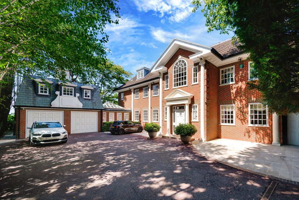 Property photo 1 of 19