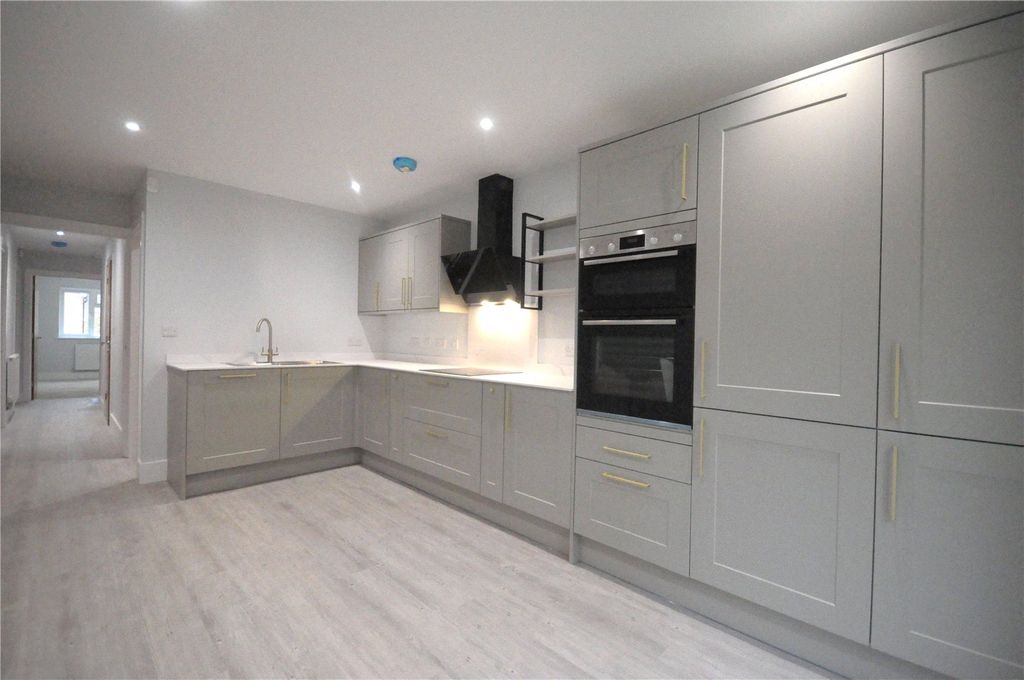 Property photo 2 of 10 Picture No. 01