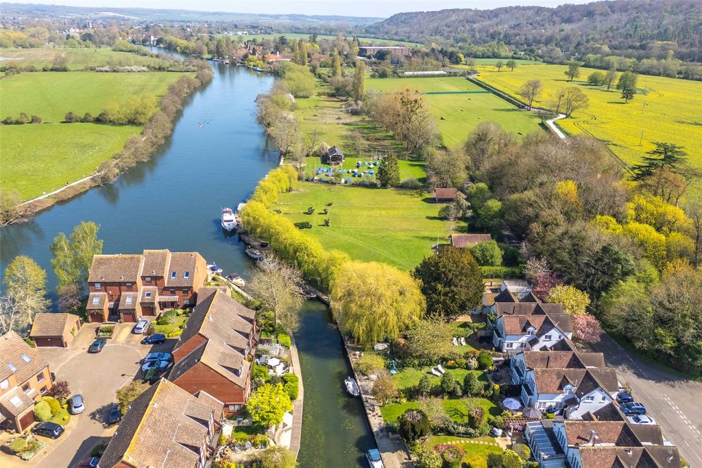 Property photo 2 of 17 Picture No. 02