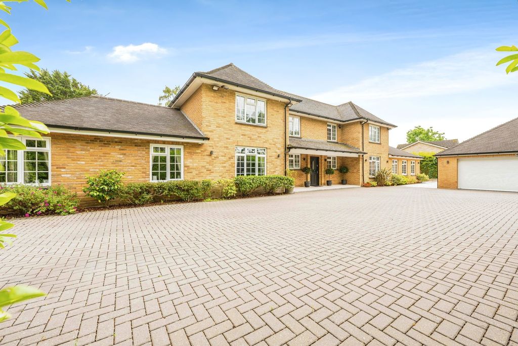 Property photo 1 of 71