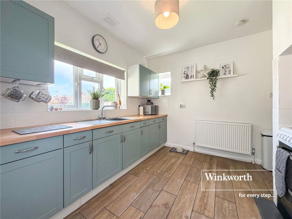 Property photo 3 of 17 Picture No. 06