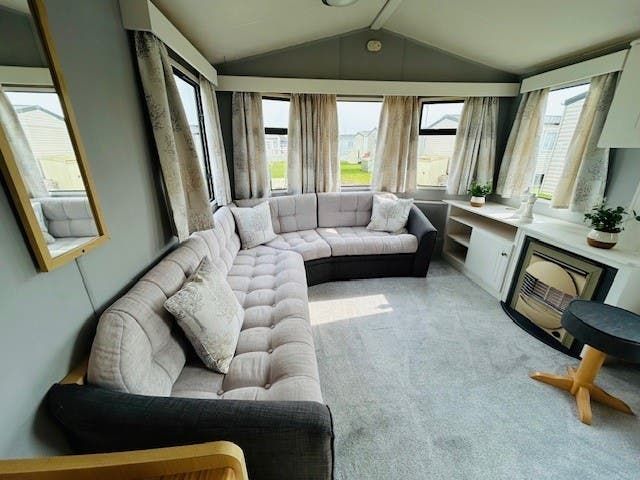 Property photo 1 of 6 Car0021100 - Static Caravan
