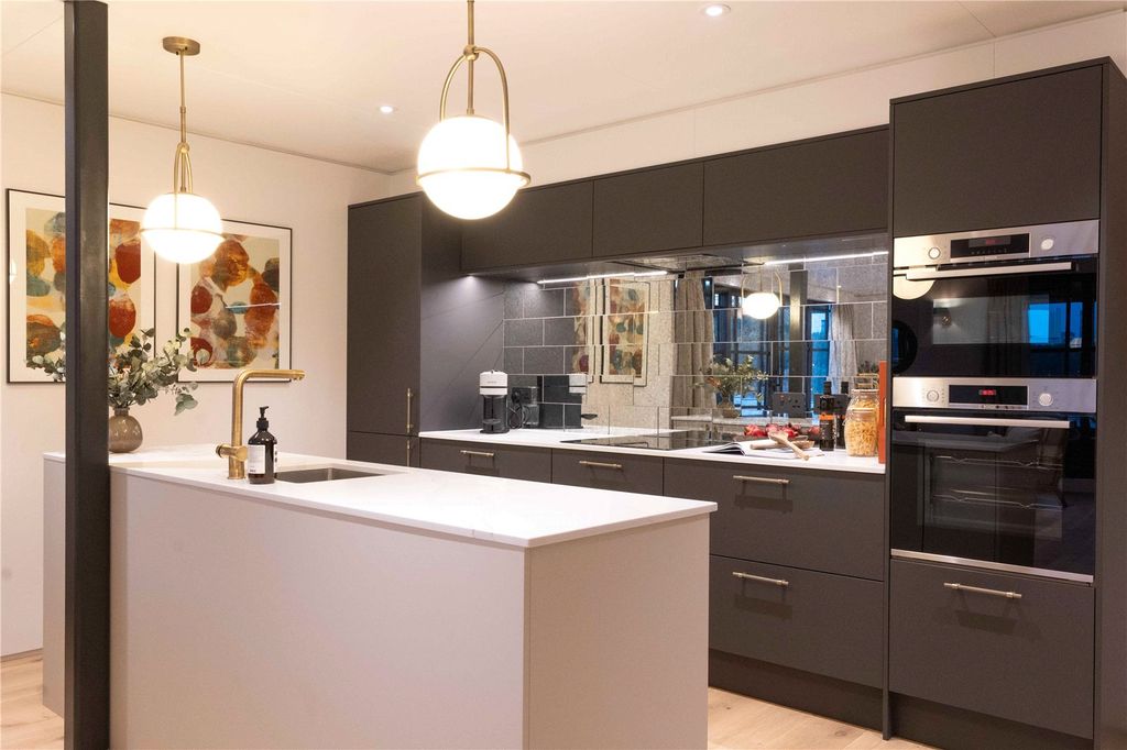 Property photo 3 of 13 Kitchen