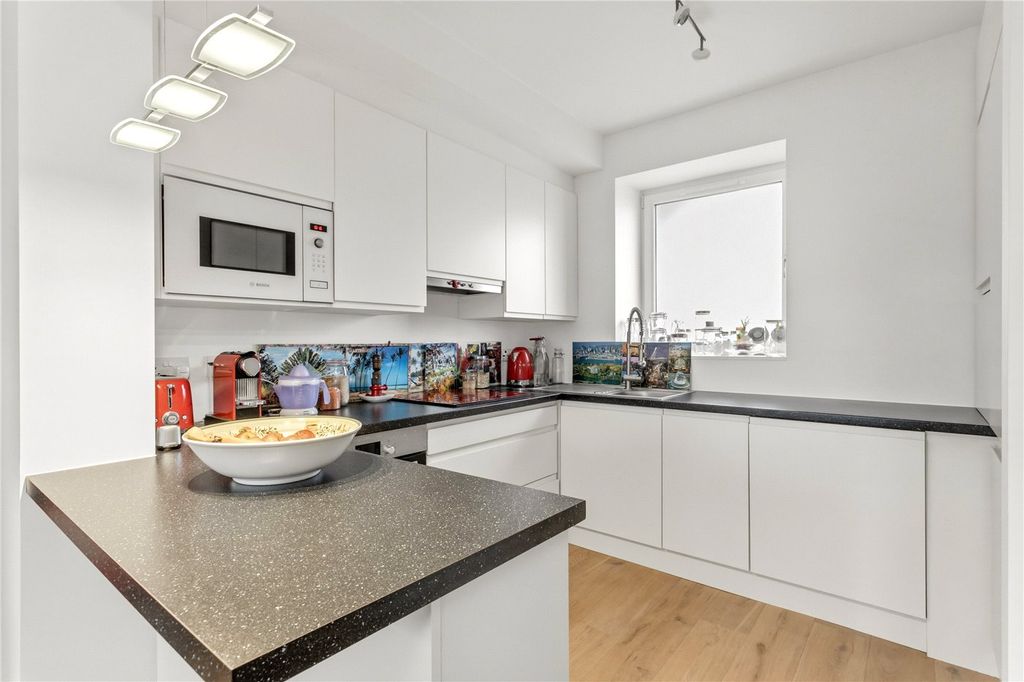 Property photo 3 of 12 Picture No. 04