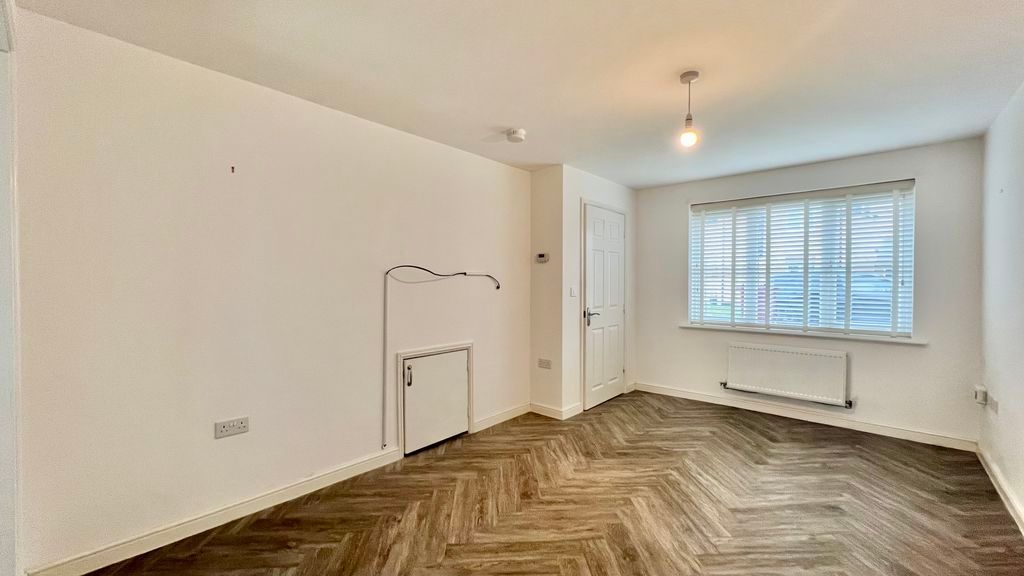 Property photo 2 of 19 Photo 13