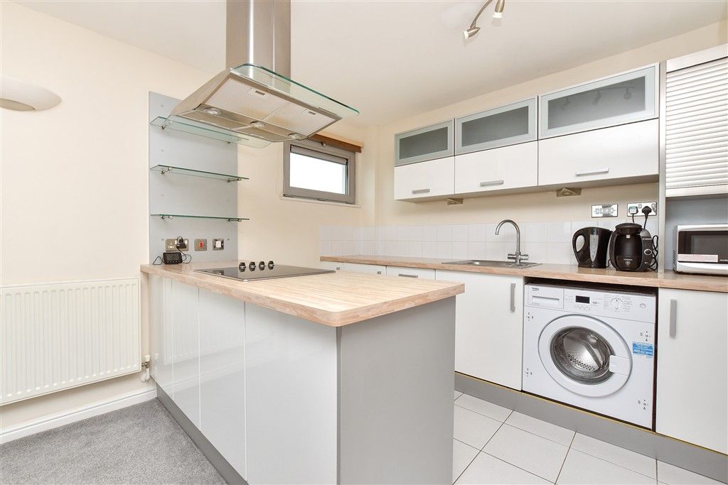 Property photo 2 of 16 Living Room / Kitchen