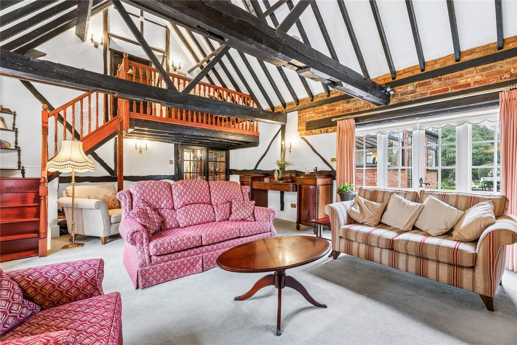 Property photo 2 of 32 Living Room