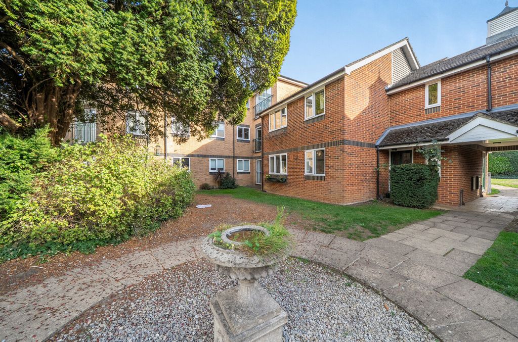 Property photo 2 of 18