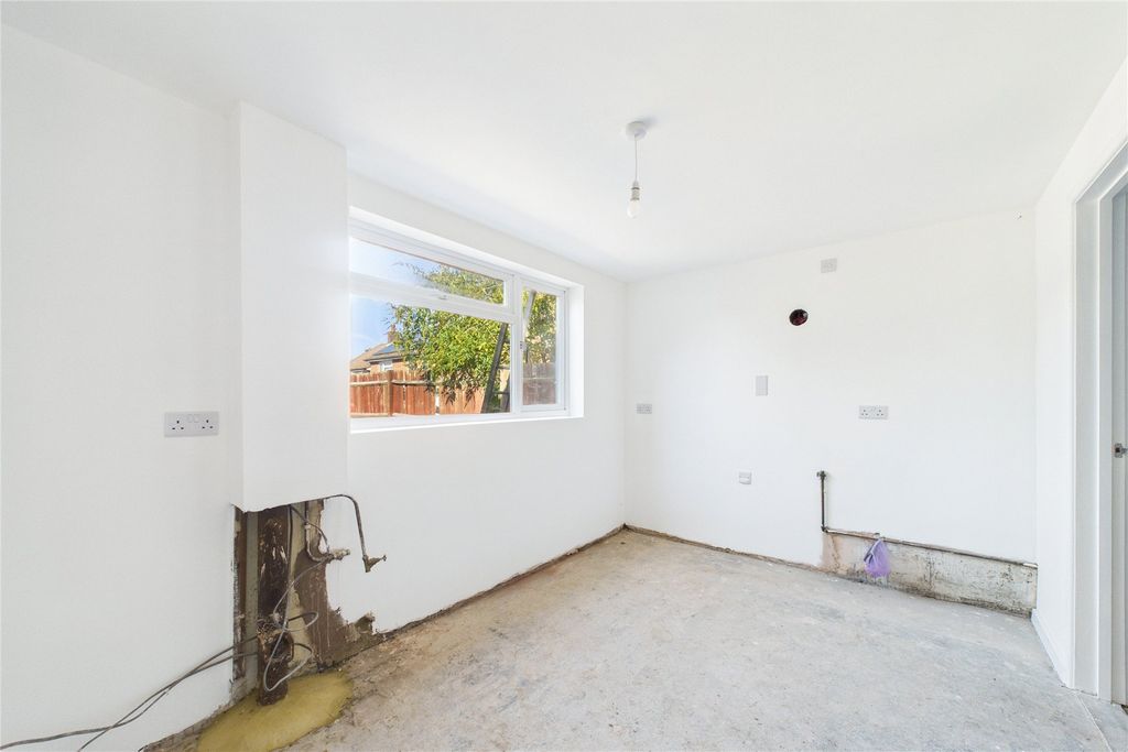 Property photo 3 of 10 Picture No. 02