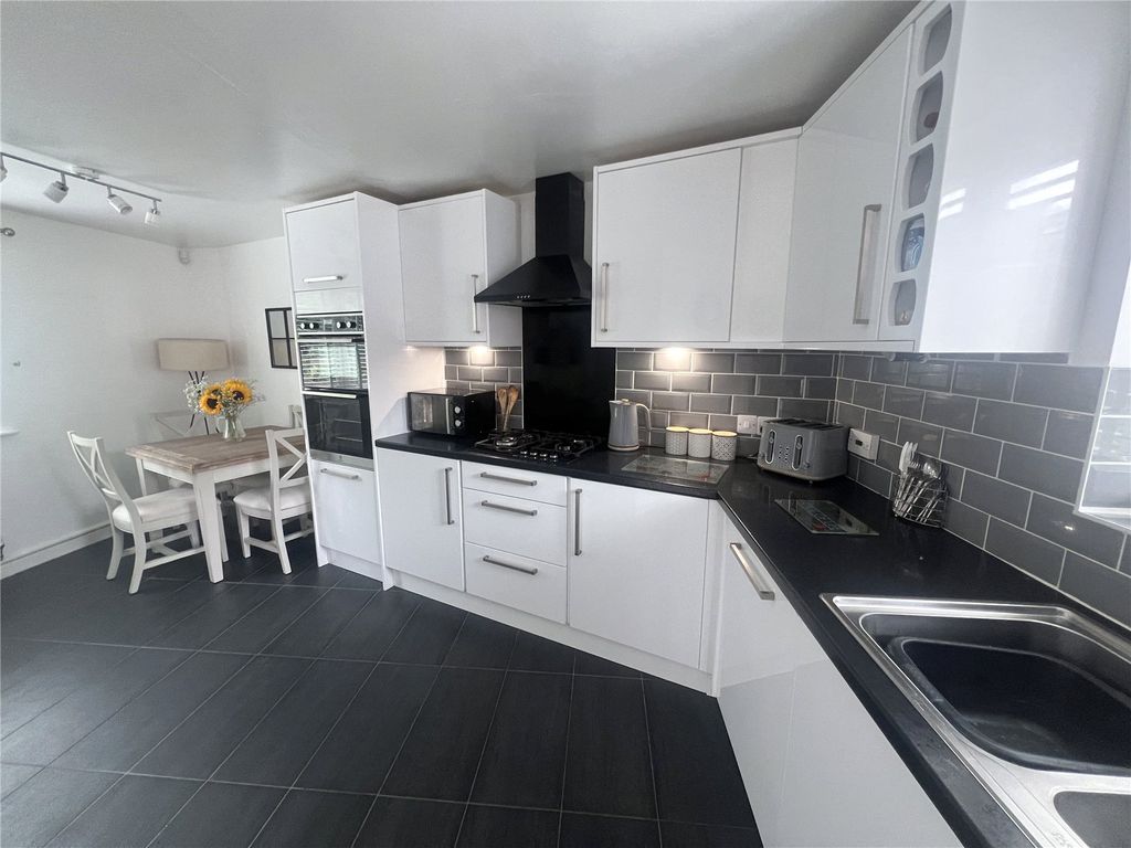 Property photo 2 of 19 Picture No. 05