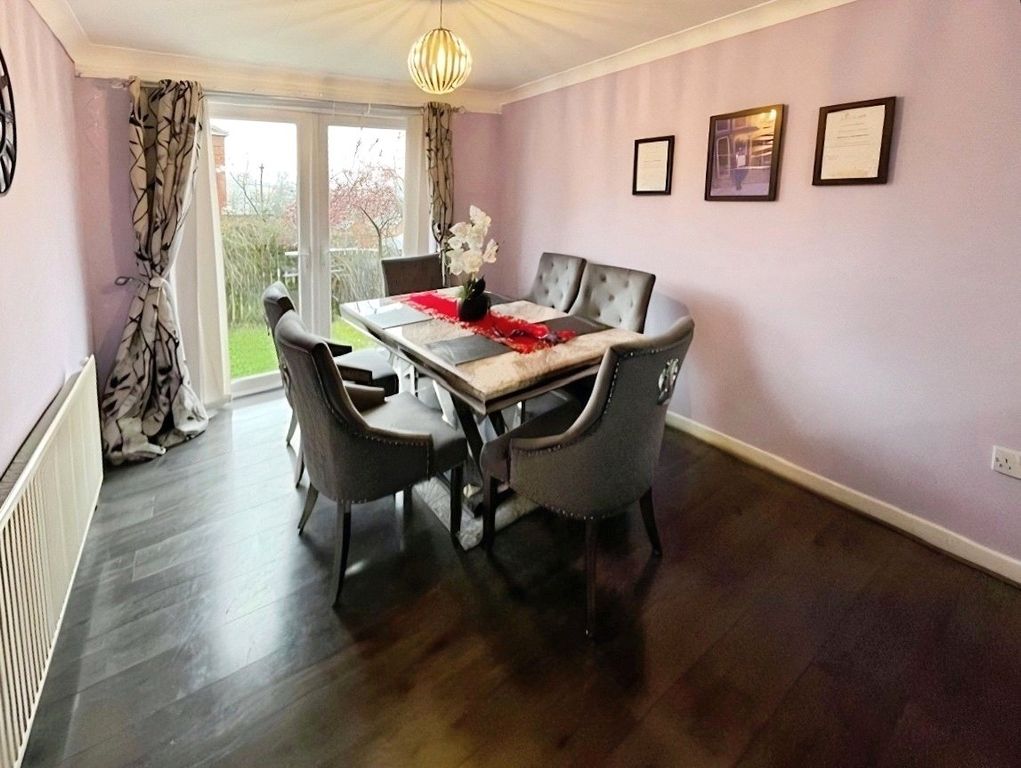 Property photo 3 of 12 Lounge/Diner