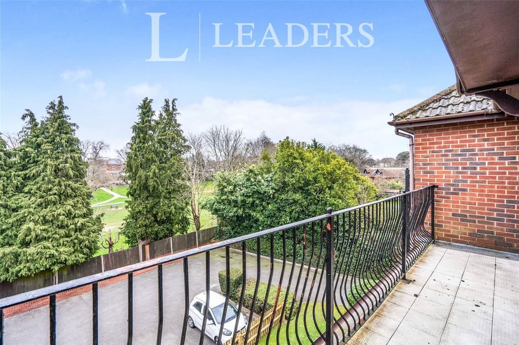 Property photo 3 of 10 Picture No. 06