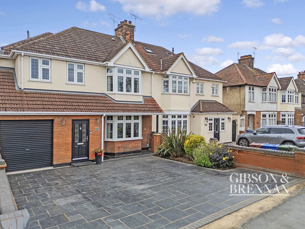 Property photo 1 of 33