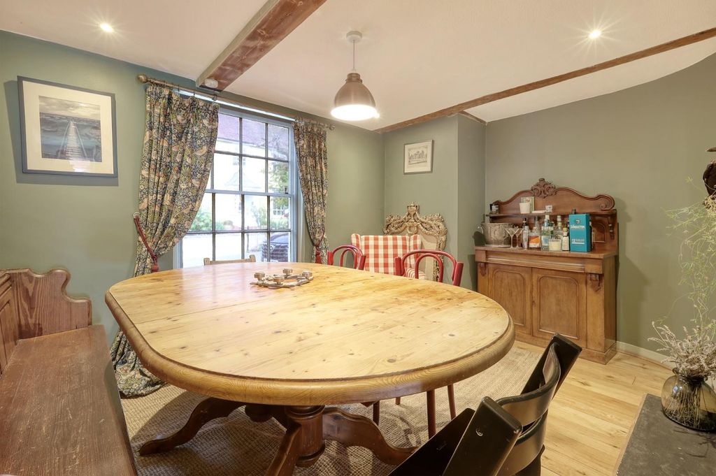 Property photo 3 of 20 Dining Room