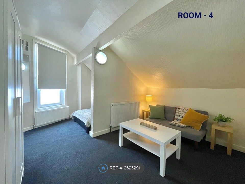 Property photo 1 of 7 Room 4 - Own Living Area