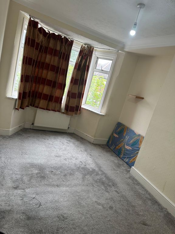 Property photo 1 of 4