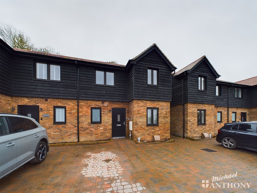 Property photo 1 of 22 Cam02773G0-Pr0024-Still001