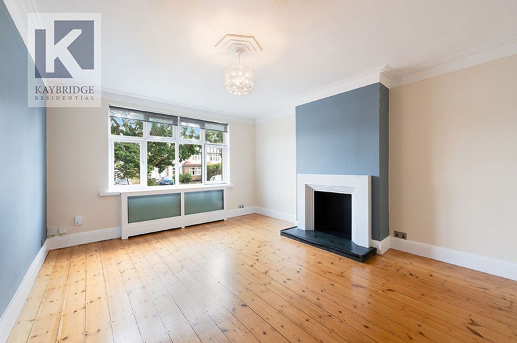 Property photo 3 of 14 Oaks Avenue, Worcester Park - Kt4 8Xg