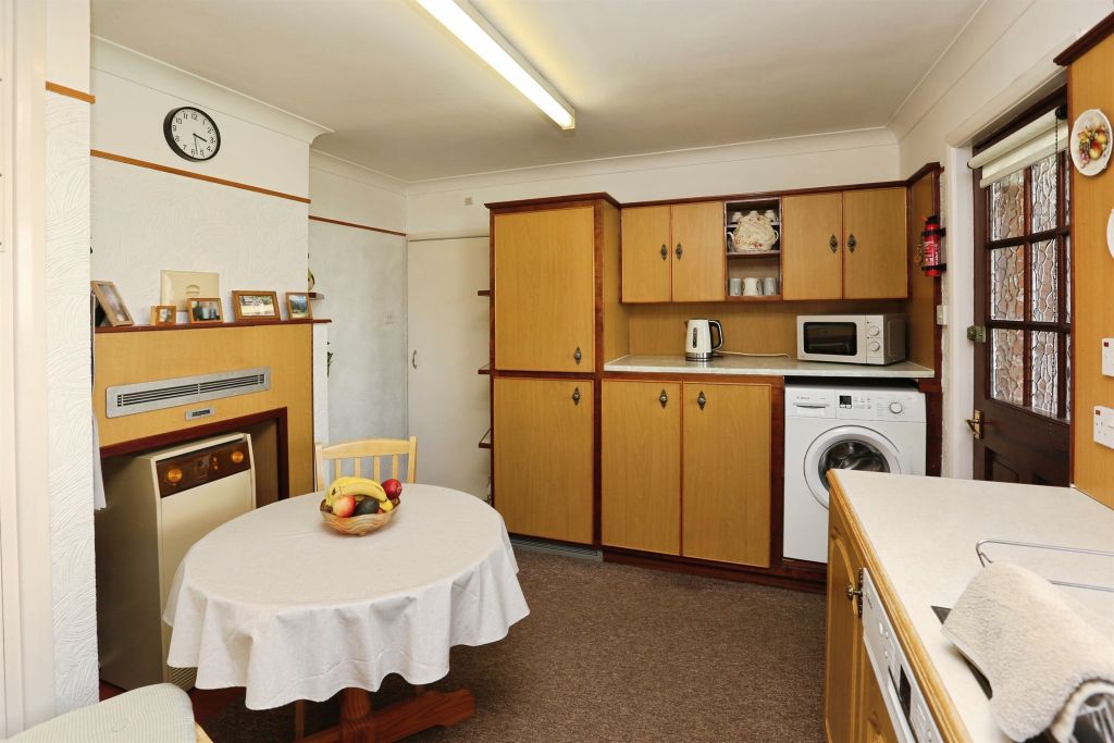 Property photo 2 of 29