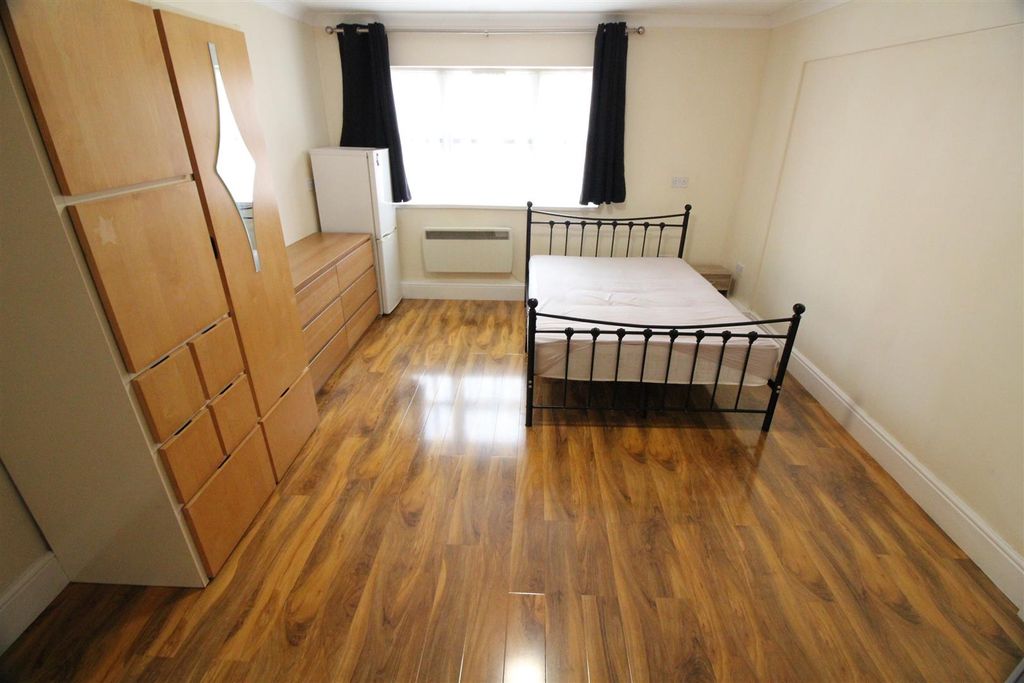 Property photo 3 of 5 7A28166F-0Ccd-4A7A-B186-9412713B59Ca.Jpeg