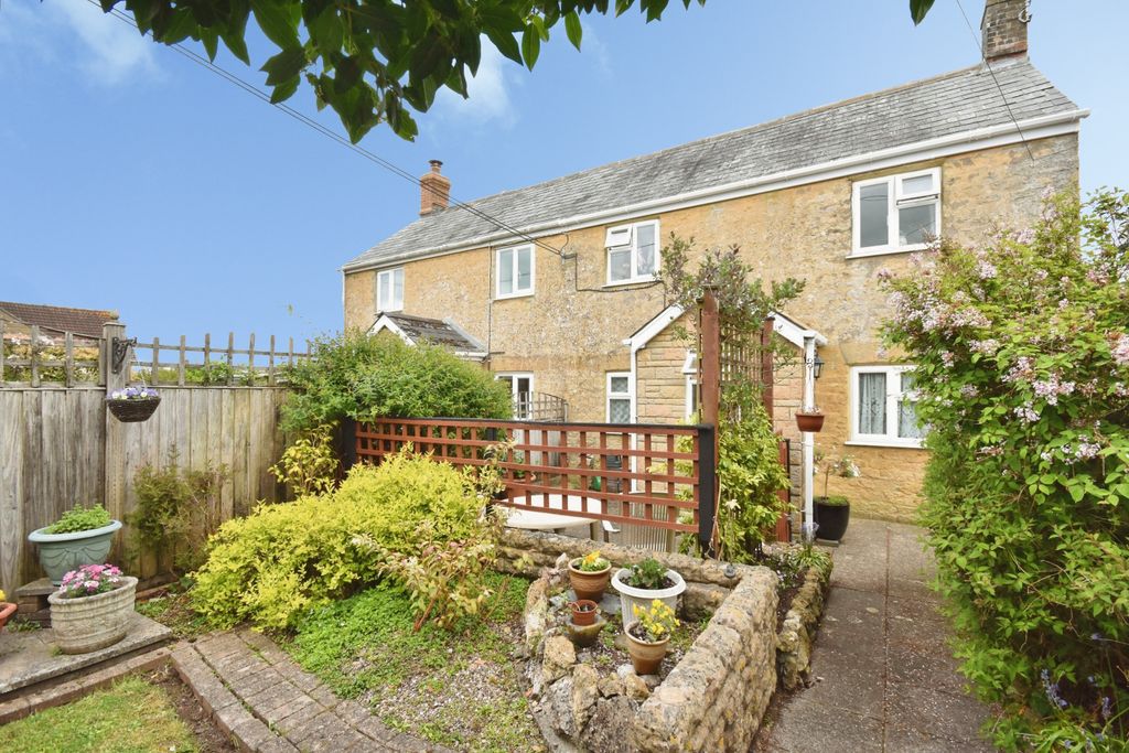 Property photo 3 of 19