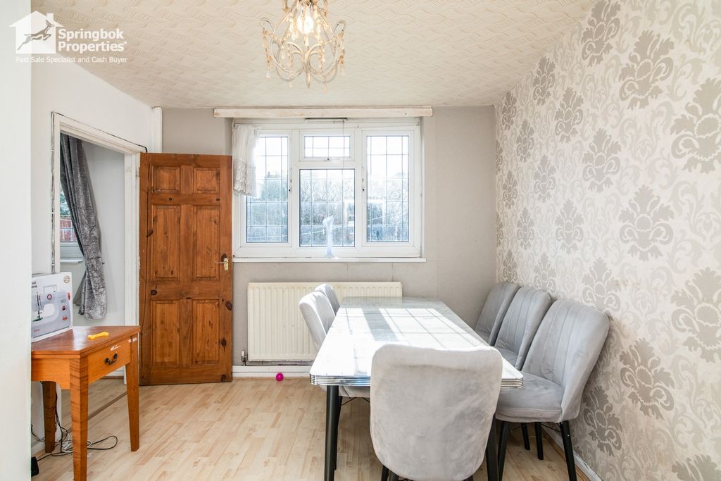 Property photo 3 of 14 Image 2