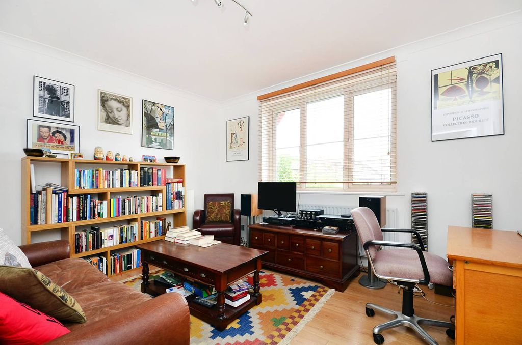 Property photo 2 of 12